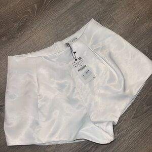 Zara Balloon Satin White Shorts